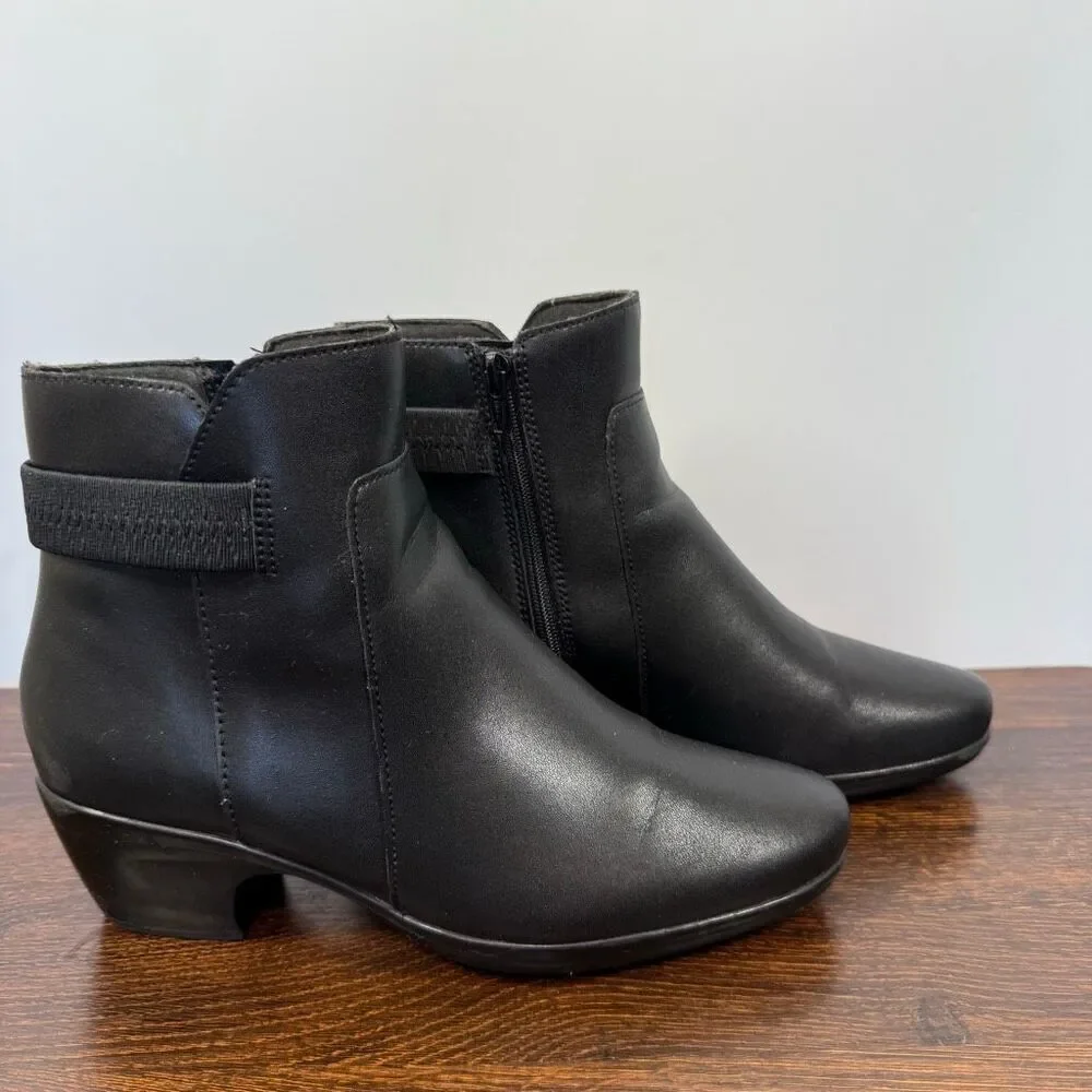 Clarks collection Women’s black side zip 2” heel ankle boot size 8.5